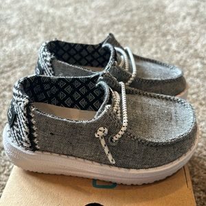 Toddler Hey Dudes. Brand new, never worn. With Box. Size K5. Wendy Chambray Onyx